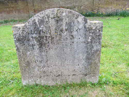 Gravestone of Lucy and James Bell Nicoll